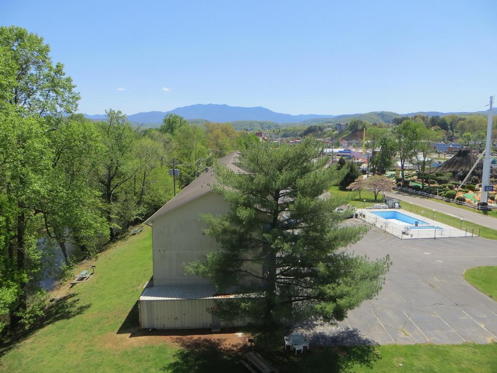 River Place Inn Pigeon Forge Exterior foto